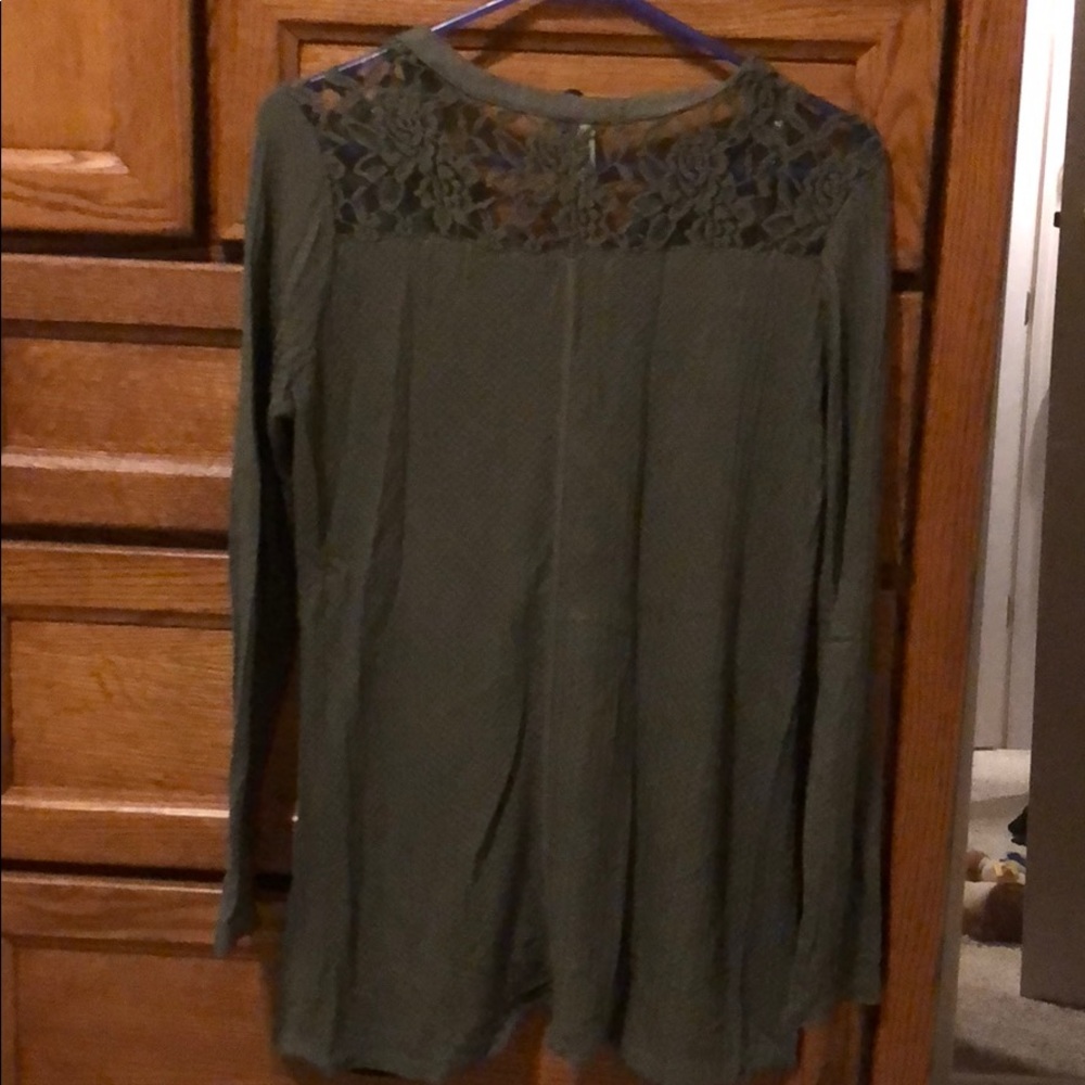 American Rag top - Picture 2 of 2